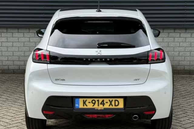 Peugeot 208 (2021) thumbnail 5