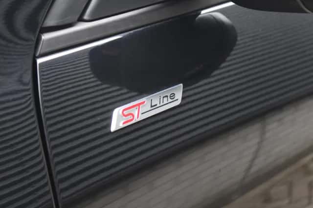 Ford Kuga (2023) thumbnail 6