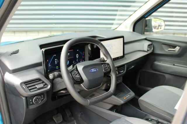 Ford Transit Courier (2026) thumbnail 4
