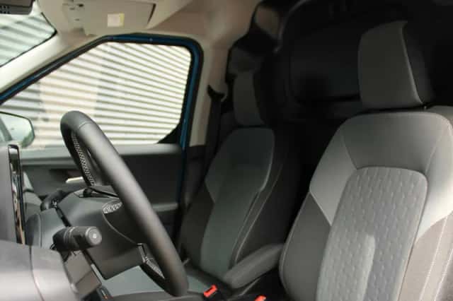 Ford Transit Courier (2026) thumbnail 5