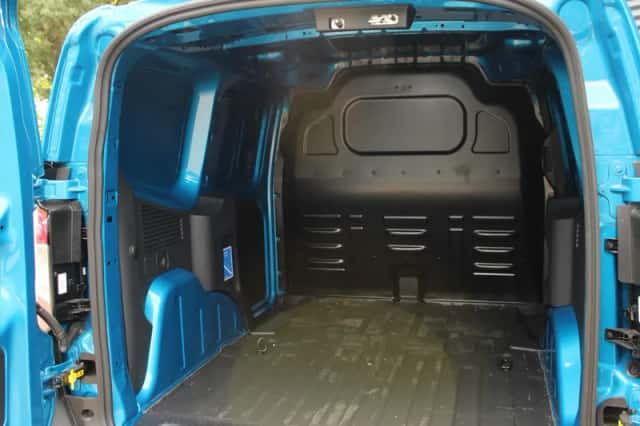 Ford Transit Courier (2026) thumbnail 6