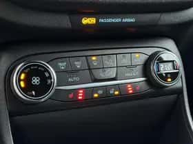 Ford Fiesta (2020) thumbnail 32