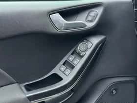 Ford Fiesta (2020) thumbnail 34