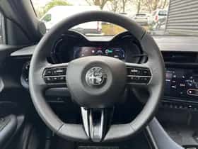 Alfa Romeo Junior (2025) thumbnail 11