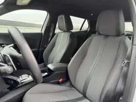 Peugeot 2008 (2023) thumbnail 24