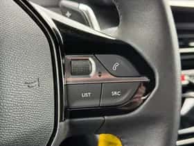 Peugeot 2008 (2023) thumbnail 10