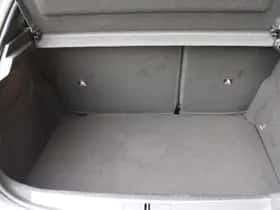 Peugeot 208 (2024) thumbnail 17