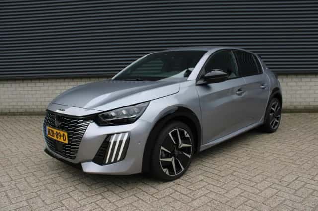Peugeot 208 (2024) thumbnail 3