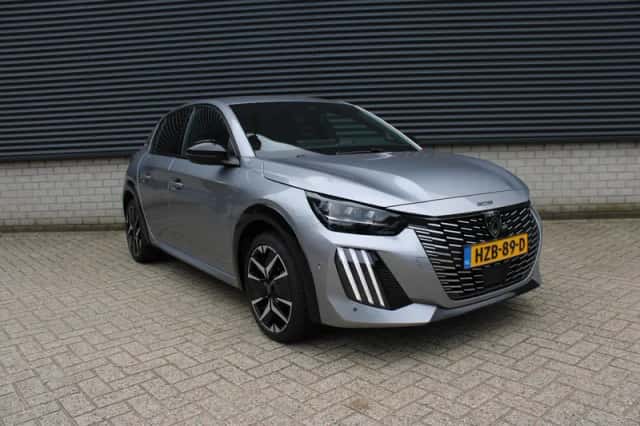 Peugeot 208 (2024) thumbnail 5