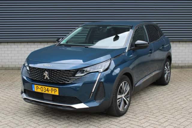 Peugeot 3008 (2022) thumbnail 2