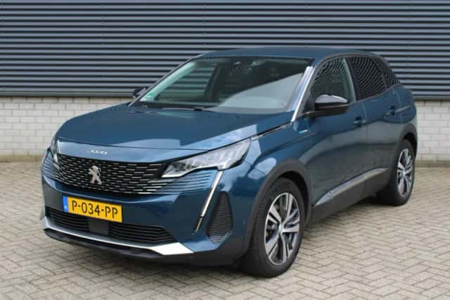 Peugeot 3008 (2022) thumbnail 5