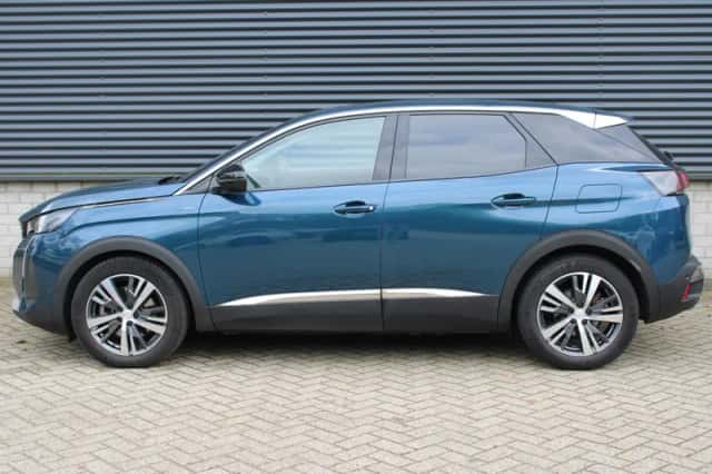 Peugeot 3008 (2022) thumbnail 6