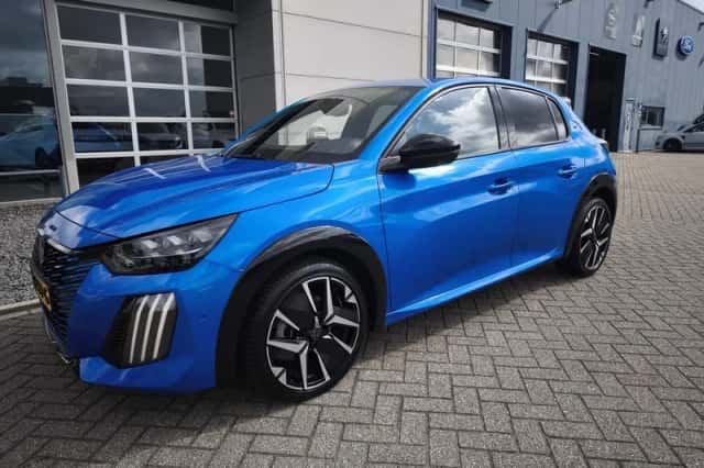 Peugeot 208 (2024) thumbnail 3