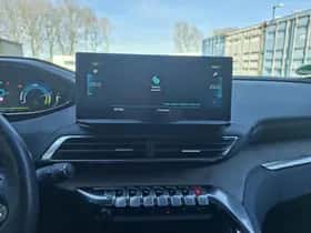 Peugeot 3008 (2022) thumbnail 18