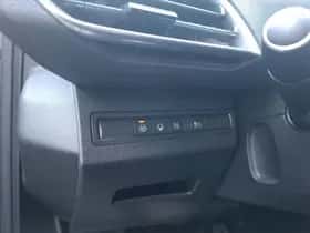 Peugeot 3008 (2022) thumbnail 28