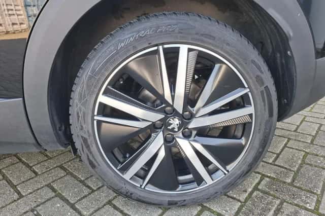 Peugeot 3008 (2022) thumbnail 6