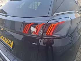 Peugeot 3008 (2022) thumbnail 9