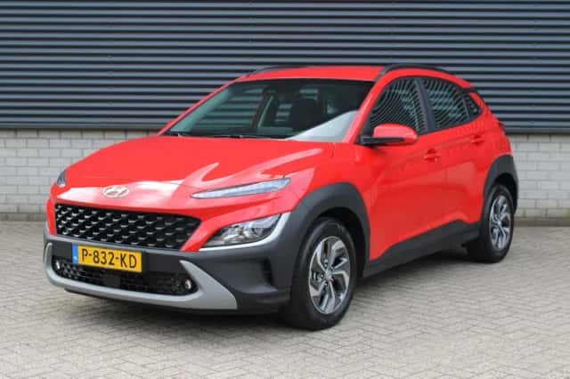 Hyundai Kona (2022) thumbnail 2