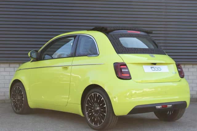 Fiat 500C (2025) thumbnail 3