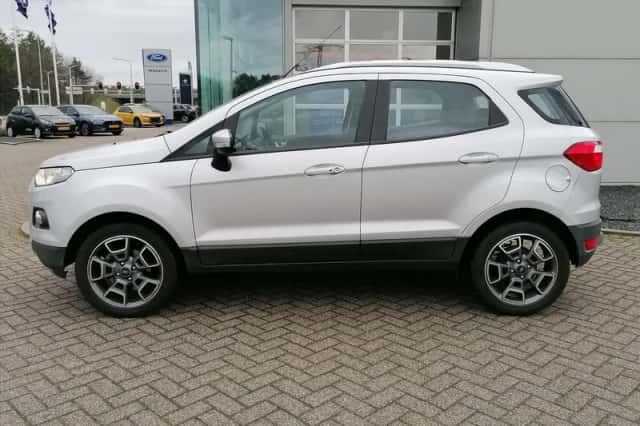 Ford EcoSport (2017) thumbnail 2