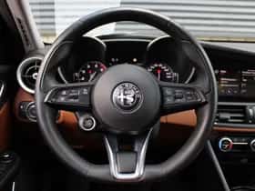 Alfa Romeo Giulia (2020) thumbnail 18
