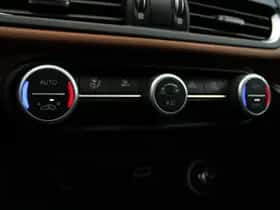 Alfa Romeo Giulia (2020) thumbnail 25