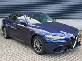 Alfa Romeo Giulia (2020) thumbnail 4