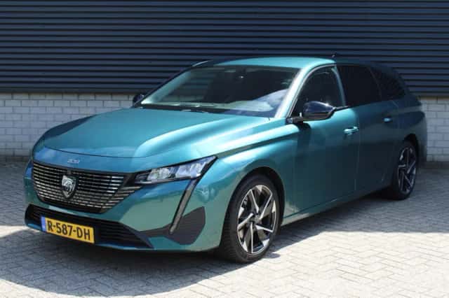 Peugeot 308 (2022) thumbnail 2