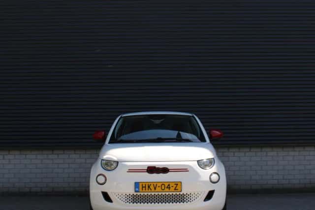 Fiat 500 (2025) thumbnail 2