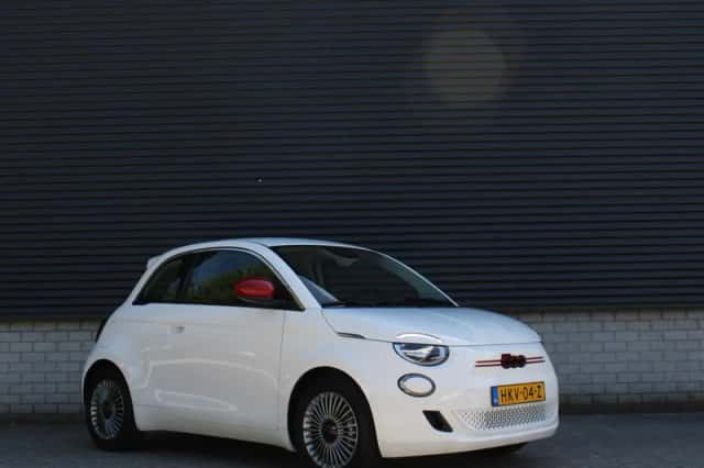 Fiat 500 (2025) thumbnail 3