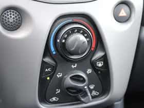 Peugeot 108 (2021) thumbnail 21