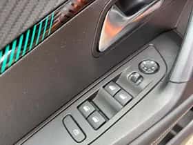 Peugeot e-2008 (2021) thumbnail 25