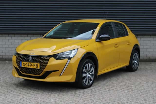 Peugeot e-208 (2023) thumbnail 2
