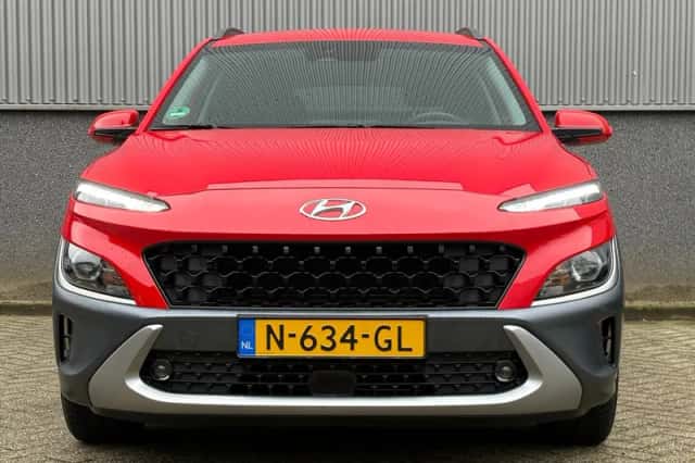 Hyundai Kona (2021) thumbnail 2