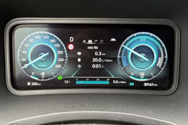 Hyundai Kona (2021) thumbnail 16
