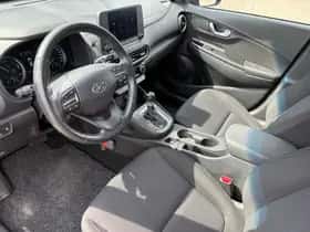Hyundai Kona (2022) thumbnail 8