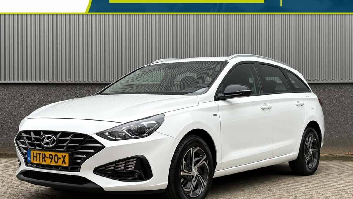 Hyundai i30 (2025) — foto 1
