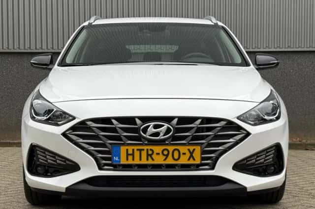 Hyundai i30 (2025) thumbnail 2