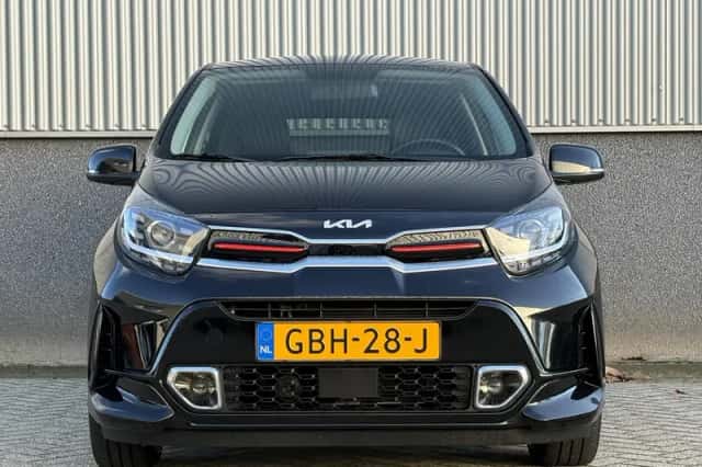 Kia Picanto (2024) thumbnail 2