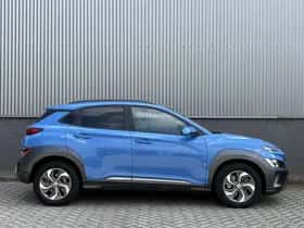 Hyundai Kona (2022) thumbnail 4