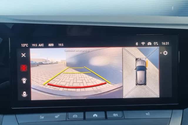 Opel Astra (2022) thumbnail 15