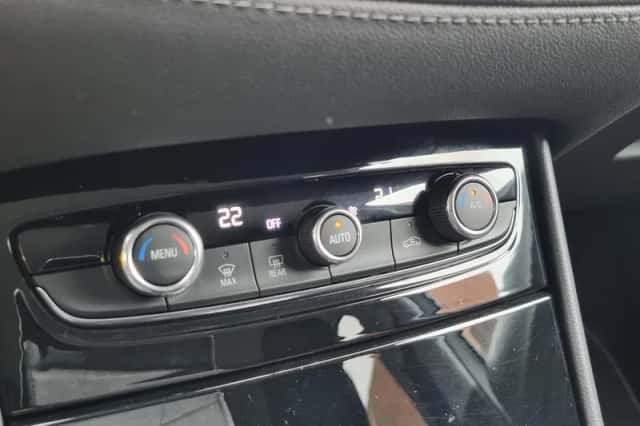 Opel Grandland X (2021) thumbnail 23