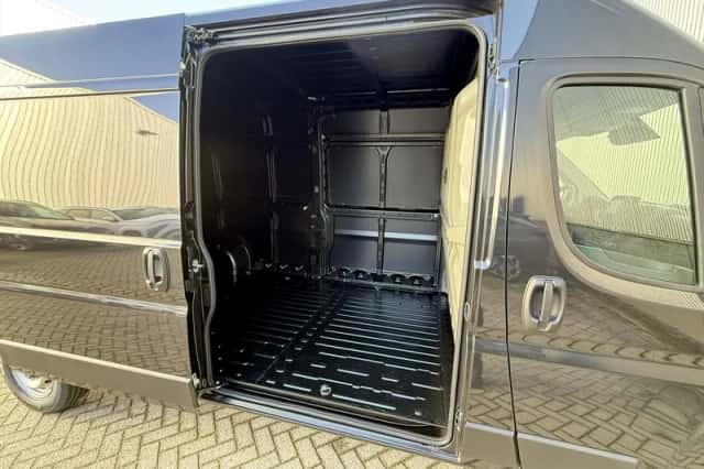 Opel Movano (2024) thumbnail 23