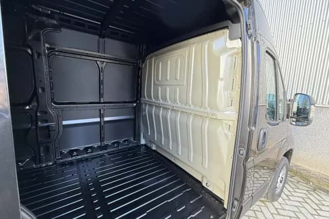 Opel Movano (2024) thumbnail 24