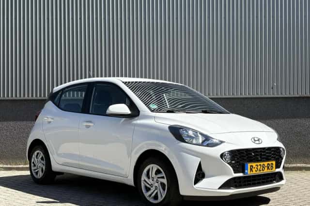 Hyundai i10 (2022) thumbnail 3