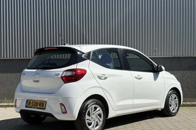 Hyundai i10 (2022) thumbnail 5