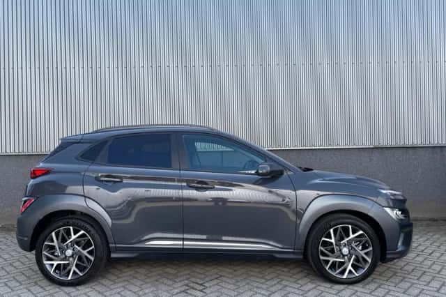 Hyundai Kona (2023) thumbnail 4