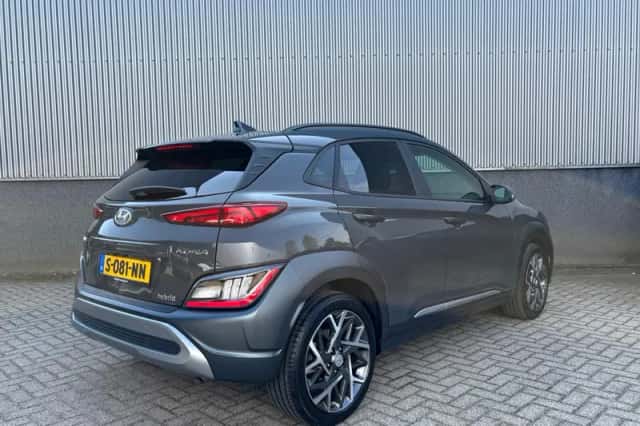 Hyundai Kona (2023) thumbnail 5