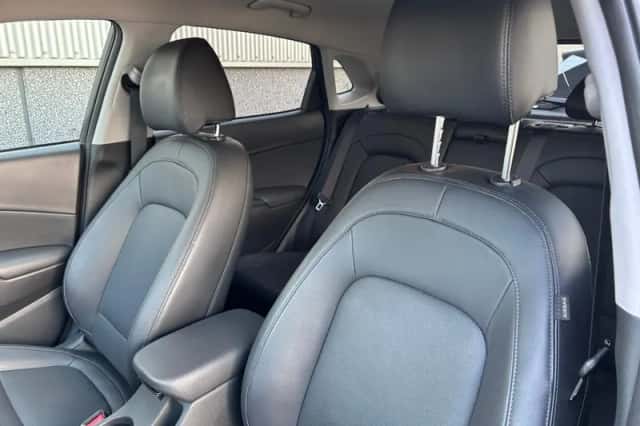 Hyundai Kona (2023) thumbnail 10