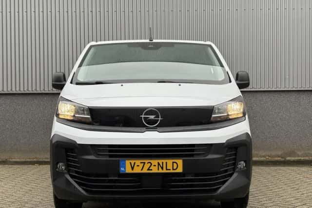 Opel Vivaro-e (2025) thumbnail 2